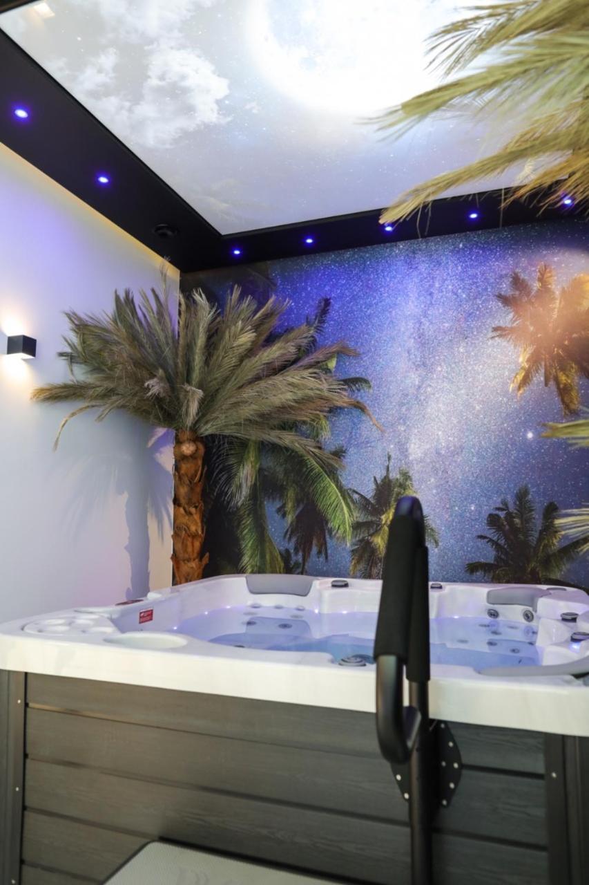 Apartament Ksiezycowy Z Jacuzzi Nowy Sącz Exteriör bild