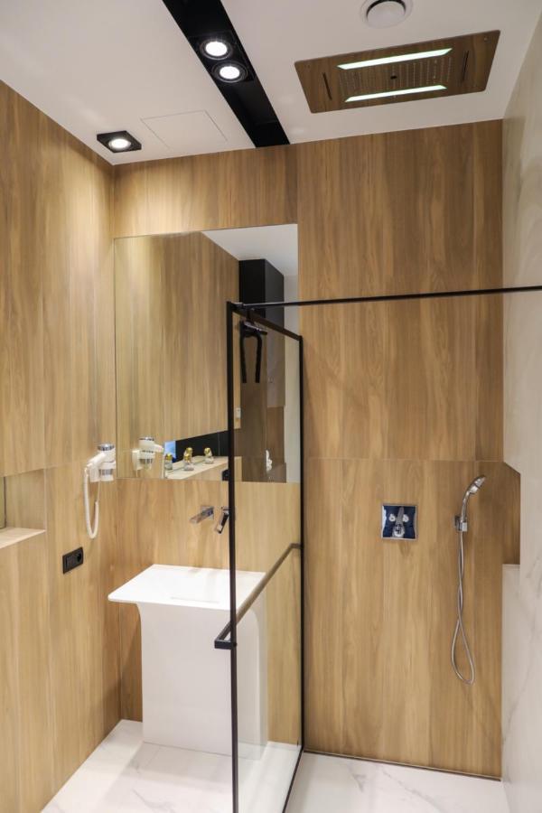 Apartament Ksiezycowy Z Jacuzzi Nowy Sącz Exteriör bild